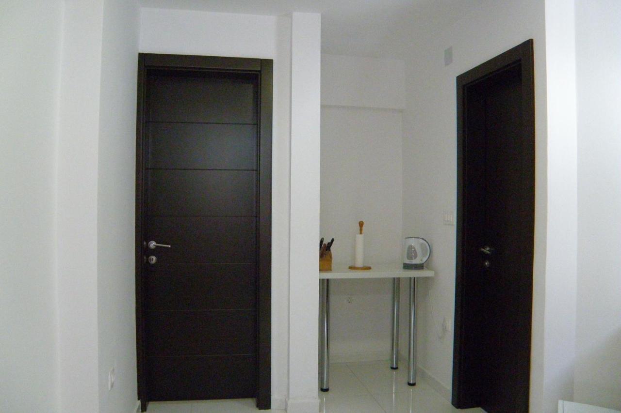 Lada Apartmani Novalja Buitenkant foto