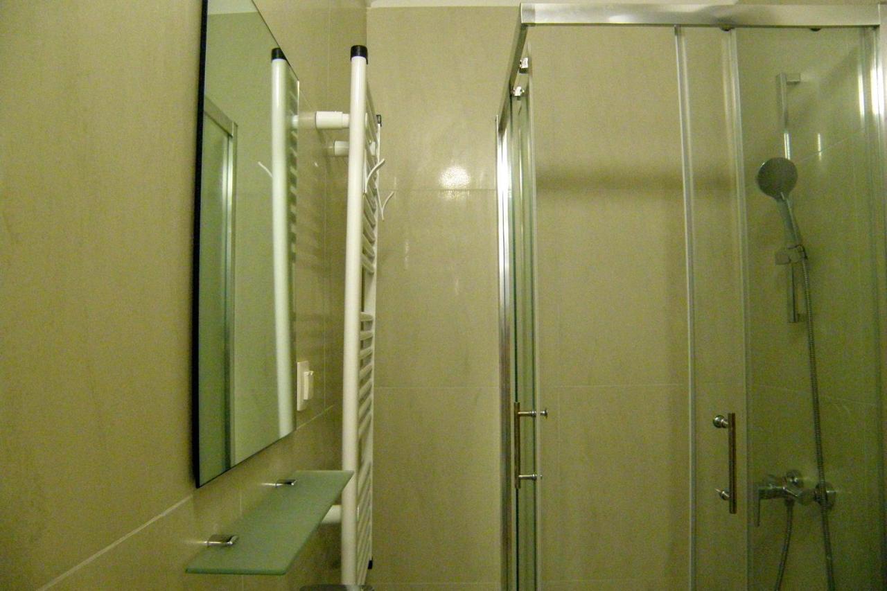 Lada Apartmani Novalja Buitenkant foto