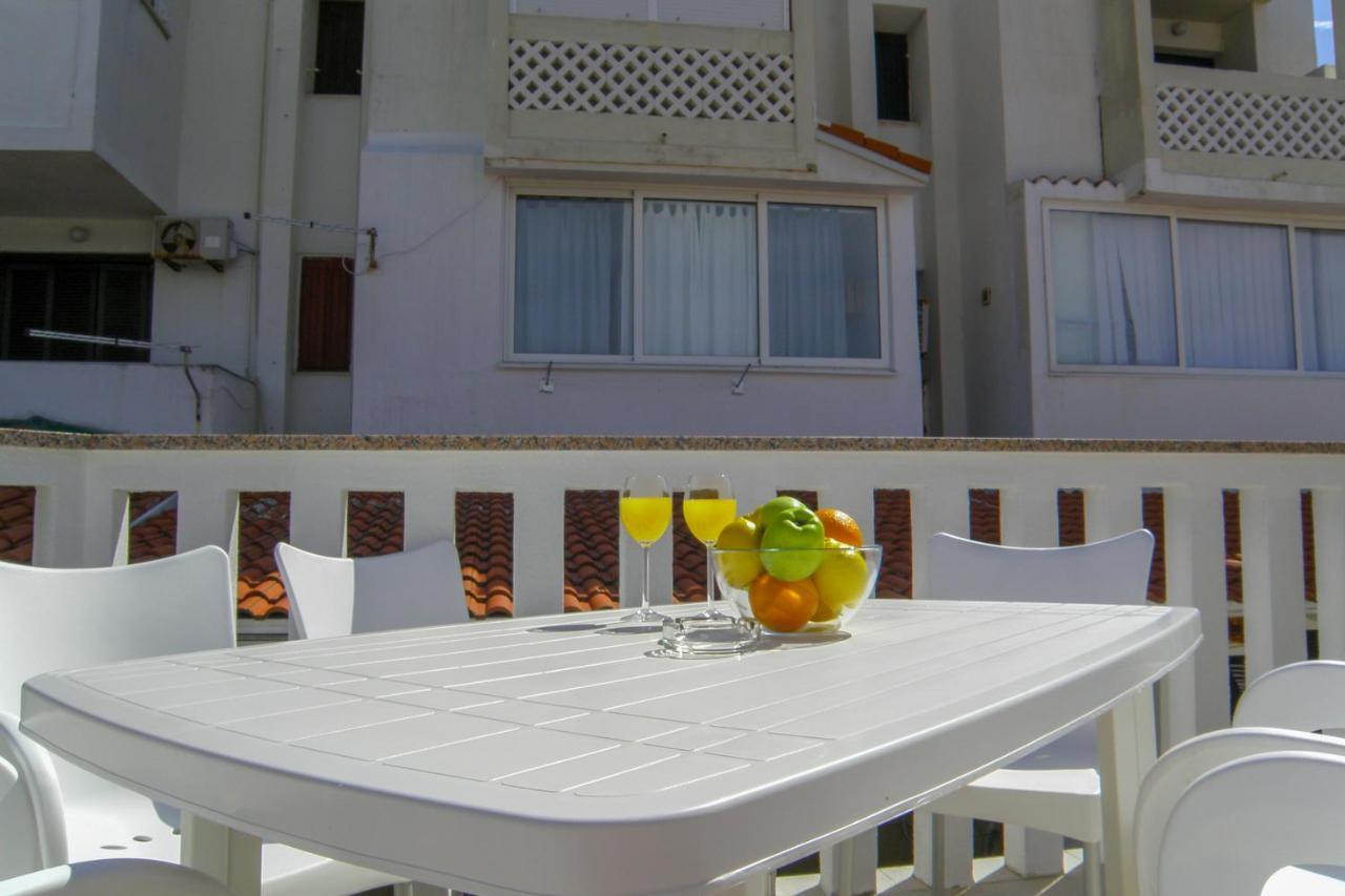 Lada Apartmani Novalja Buitenkant foto