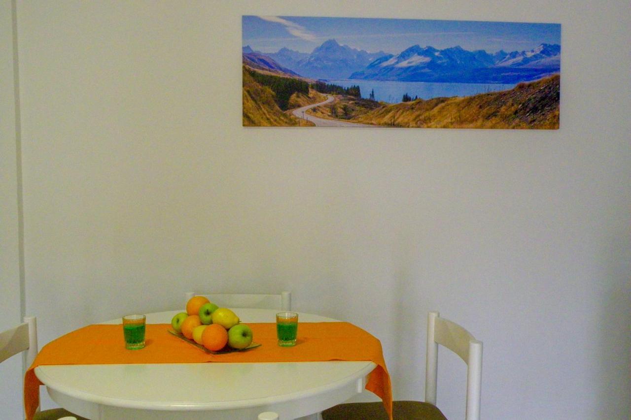 Lada Apartmani Novalja Buitenkant foto