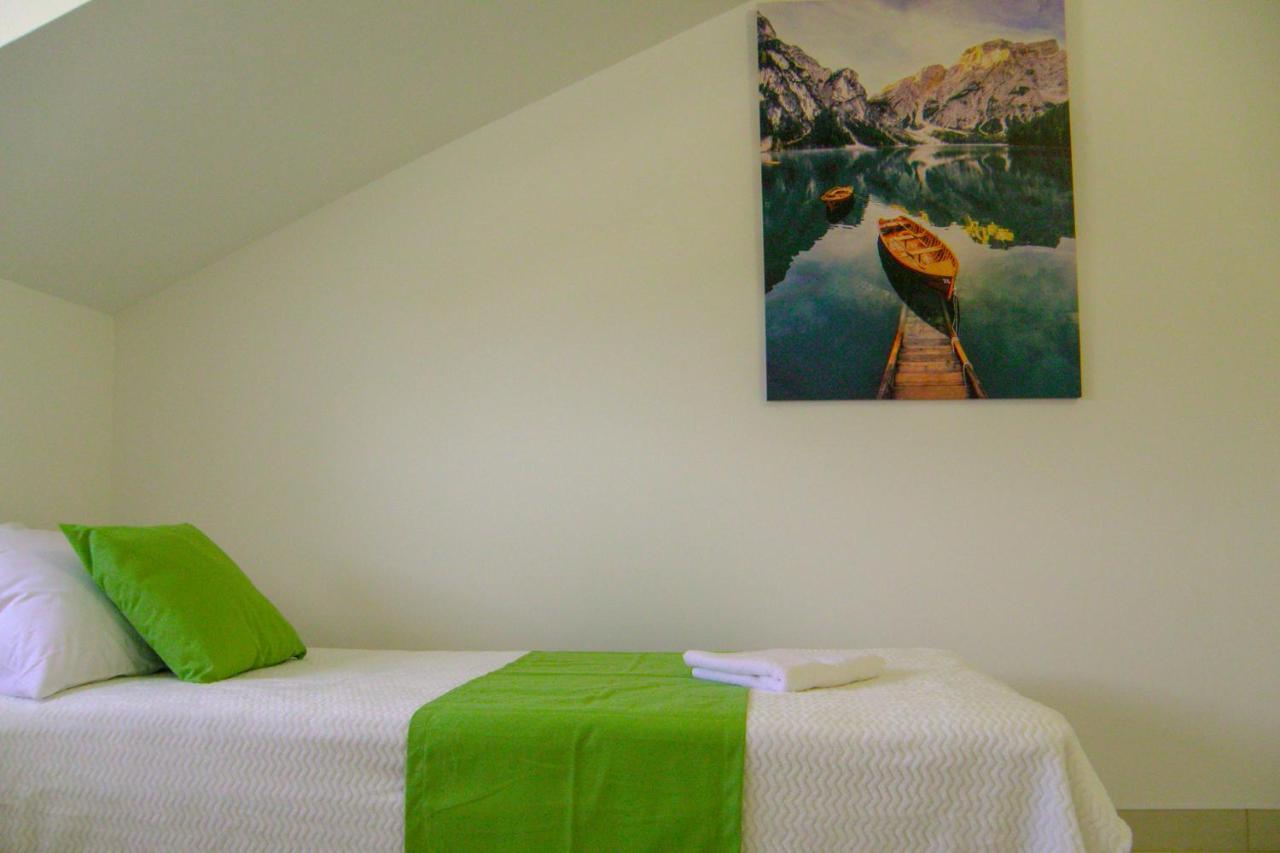 Lada Apartmani Novalja Buitenkant foto